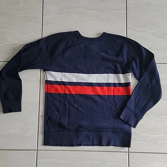 GAP Crewneck - Picture 3 of 3